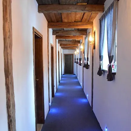 Kazmarka Lodge